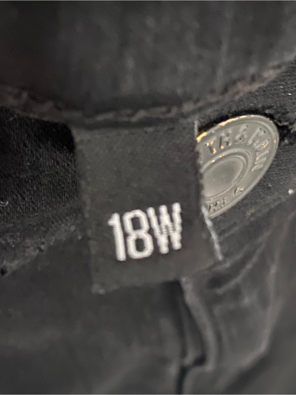 9th & Main Black High-Rise Skinny Jeans With Rhinestone Details On Back Pockets - Picture 4 of 6